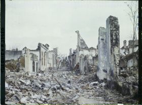 Image représentant Turquie, Smyrne, La Ville incendiée, Quartier italien Rue Sideri