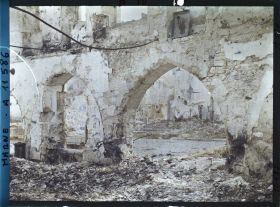 Image représentant L'ancien couvent des Pères Cordeliers, rue des Trois Raisinets