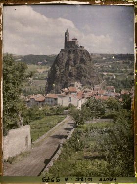 Image représentant Vue sur le rocher Saint-Michel pris depuis le mont Anis