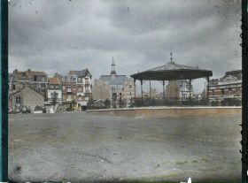 Image représentant France, Lens, Grande Place vers H. de Ville