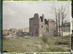 Image représentant Belgique, Ypres, Vue sur les ruines de l'Eglise St Nicolas