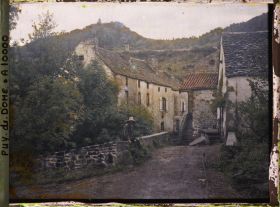 Image représentant France, Le Cheix, Pont et entrée du Village