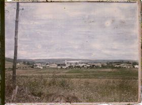 Image représentant France, Les Paroches, Vue générale vers le fort et le Village des Paroches