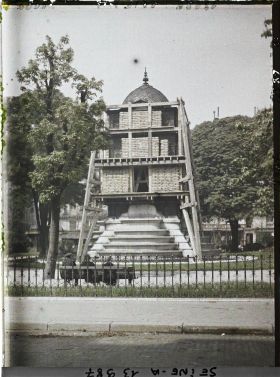 Image représentant La fontaine des Innocents place Joachim-du-Bellay