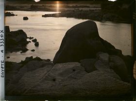 Image représentant Coucher de soleil sur les bords de l'île d'Eléphantine
