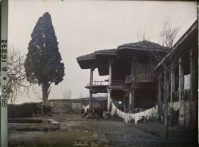 Image représentant Grèce, Salonique, Mosquée des Derviches tourneurs (occupée par des réfugiés)