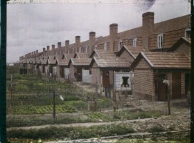 Image représentant France, Airon près de Lens, Corons des mines de Liévin - La rue Pascal