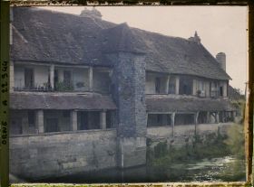 Image représentant Vieille maison sur les bords de l'Orne