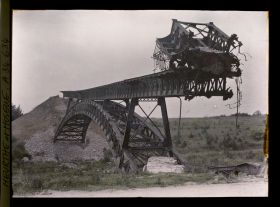 Image représentant France, Flirey, Pont détruit du Chin de fer de Toul autre aspect
