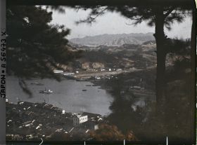 Image représentant Les chantiers navals du quartier Mukaishimacho sur l'île de Mukô-jima