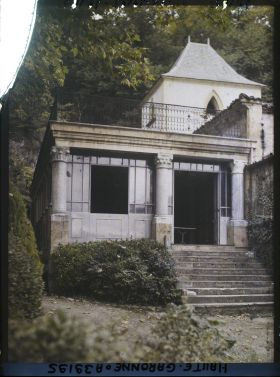 Image représentant France, St Martory, Cloître de Bonnefont La colonnade vue des jardins