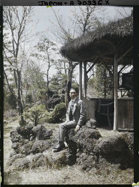 Image représentant Japonais dans un jardin