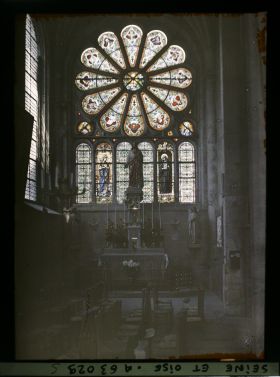 Image représentant Ile de France, Magny-en-Vexin, Intérieur de l'Eglise - Les vitraux