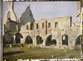 Image représentant France , Reims, Cloître des Cordeliers