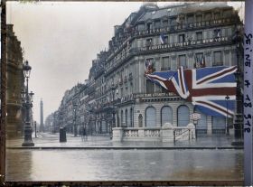 Image représentant Drapeaux rue de la Paix et place de l'Opéra