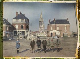 Image représentant Somme, Albert, La Place de l'Hôtel de Ville