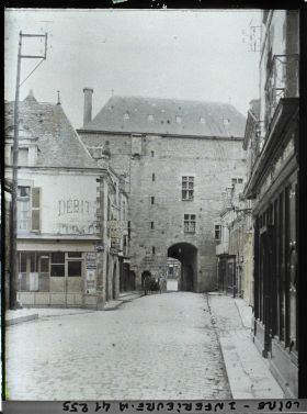 Image représentant La Porte Saint-Michel vue de l'intérieur des remparts