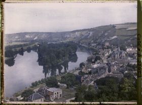 Image représentant Le petit Andelys vu du Château Gaillard et la Seine