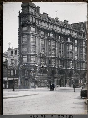 Image représentant Immeuble protégé contre les bombardements place St-André des-Arts et rue Danton