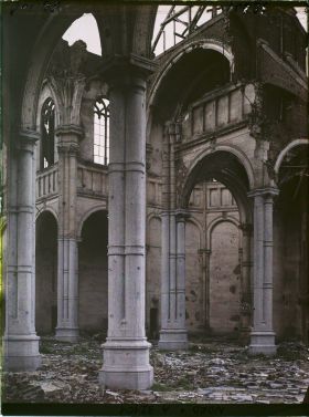 Image représentant France, Armentières, Le transept nord de Notre Dame