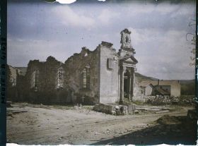 Image représentant France, Les Eparges, Ruines de l'Eglise