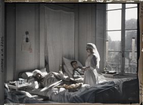 Image représentant Intérieur de l'hôpital de Moreuil, grands blessés et infirmière