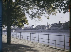 Image représentant Panorama sur les rives du Rhin depuis la Schaffhauserrheinweg