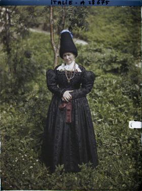 Image représentant Costume traditionnel de femme