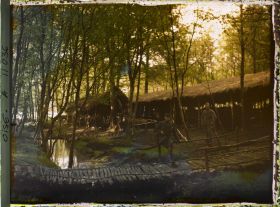 Image représentant Forêt de Compiègne [les écuries d'un camp militaire]