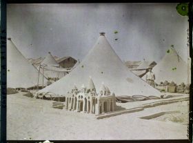 Image représentant Tentes de la Légion étrangère (soldats arméniens) dans le camp de Ferry Post