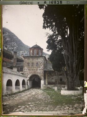 Image représentant Mont Athos, Grande Lavra, Petite porte à l'intérieur du Monastère