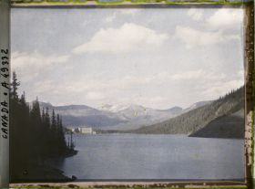 Image représentant Canada, Lac Louise, Vue du Soir sur le lac et Chaîne des Ptarmigan