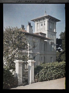Image représentant La villa Dunure, appartenant à Albert Kahn