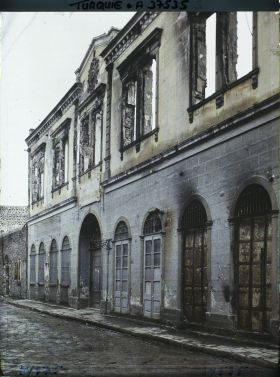 Image représentant Turquie, Smyrne, Rue Parallèle, Ruines de la Bque Impériale Ottomane