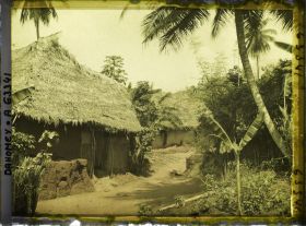 Image représentant Cases des féticheuses de Doudoua à Daagbé