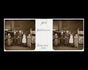 Image représentant Un groupe d'enfants dans un quartier populaire