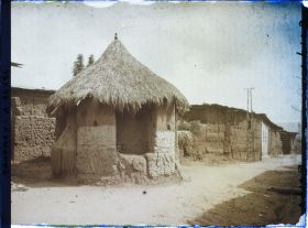 Image représentant La case du couronnement du roi Toli ?