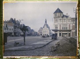 Image représentant Somme, Péronne, La rue et Place principales