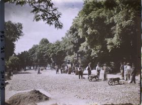 Image représentant La réfection de la chaussée à la porte de Boulogne, bois de Boulogne