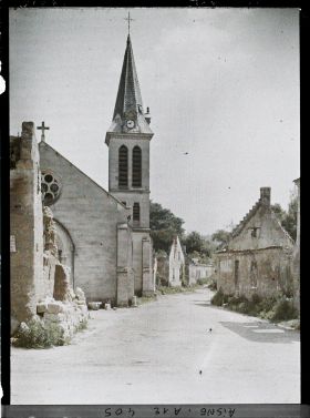 Image représentant France, Cuffies, Place de l'Eglise