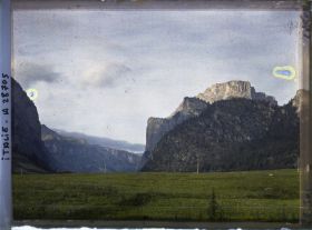 Image représentant Entrée de la Vallunga (Langental) ou Vallelunga (la longue vallée) sur les hauteurs du village