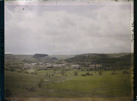 Image représentant France, St Rémy, Vue gle de St Rémy, côte de Senoux et Bois Haut