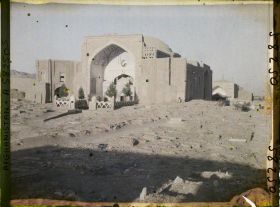 Image représentant Ziyarat-I-Chamzadeh Abd-Oul- Qassem (Ziyarat : mausolée, lieu de pélerinage ; Chahzadeh, titre : fils de roi, prince)