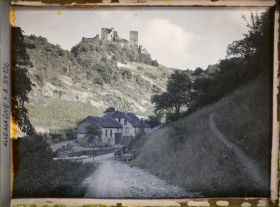 Image représentant Bords du Rhin, Oberwesel, Oberwesel Le Château