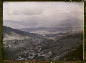 Image représentant France, Monnetier (Hte Savoie), Panorama s/ Monnetier et la Vallée de l'Arve au fond les Voirons à g. et le Môle a dr. entre les Voirons et le Môle, Vallée de Chamonix.