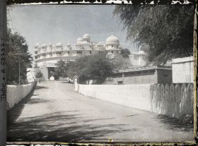 Image représentant Entrée sud du palais de la Cité (Raj Mahal)