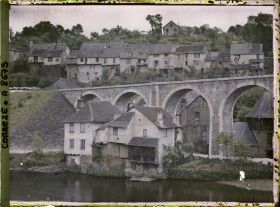 Image représentant Le viaduc au-dessus de la Vézère