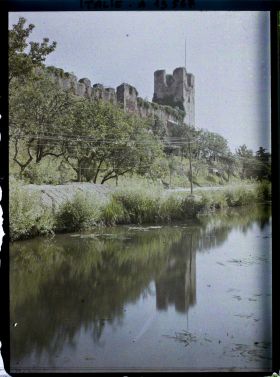 Image représentant Château et fleuve Muson