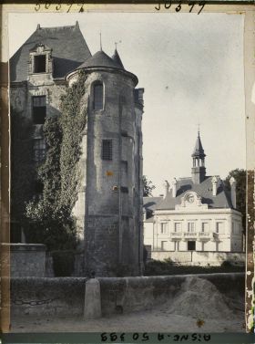 Image représentant France, Vic-s/-Aisne, Château et Hôtel de Ville