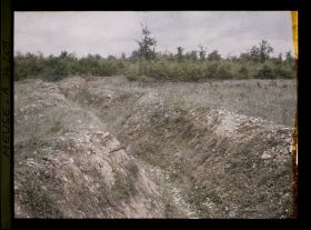 Image représentant France, La Tête à Vache, Tranchée au bois de la Corvée des Prêtres